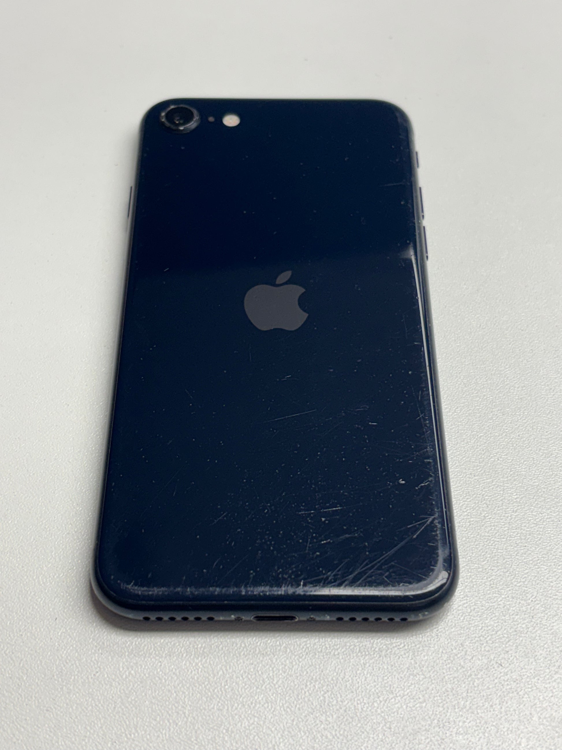 Apple iPhone SE (2022) Mitternacht günstig gebraucht kaufen