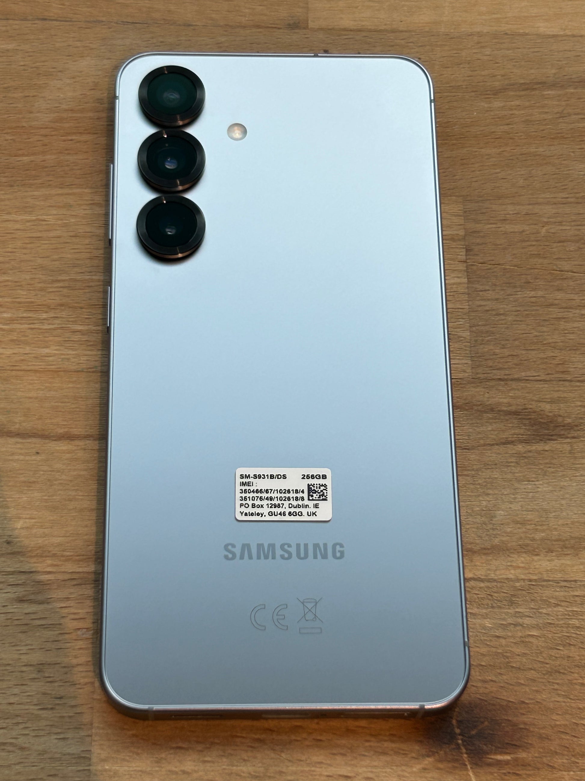 Samsung Galaxy S25 Snapdragon 8 Elite (3 nm) S25 Silver Shadow Silber günstig gebraucht kaufen