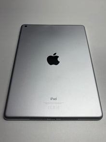 Apple iPad 7th gen (2019) Silber günstig gebraucht kaufen