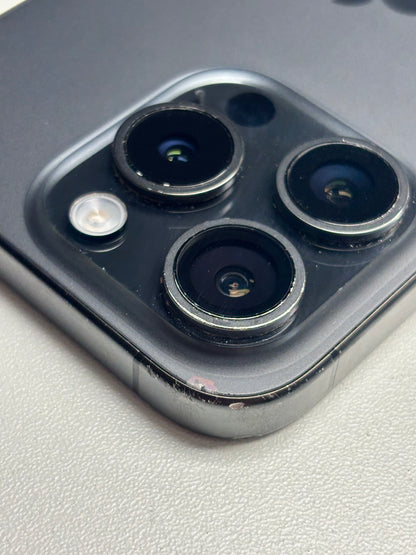 Apple iPhone 15 Pro Titan Schwarz günstig gebraucht kaufen