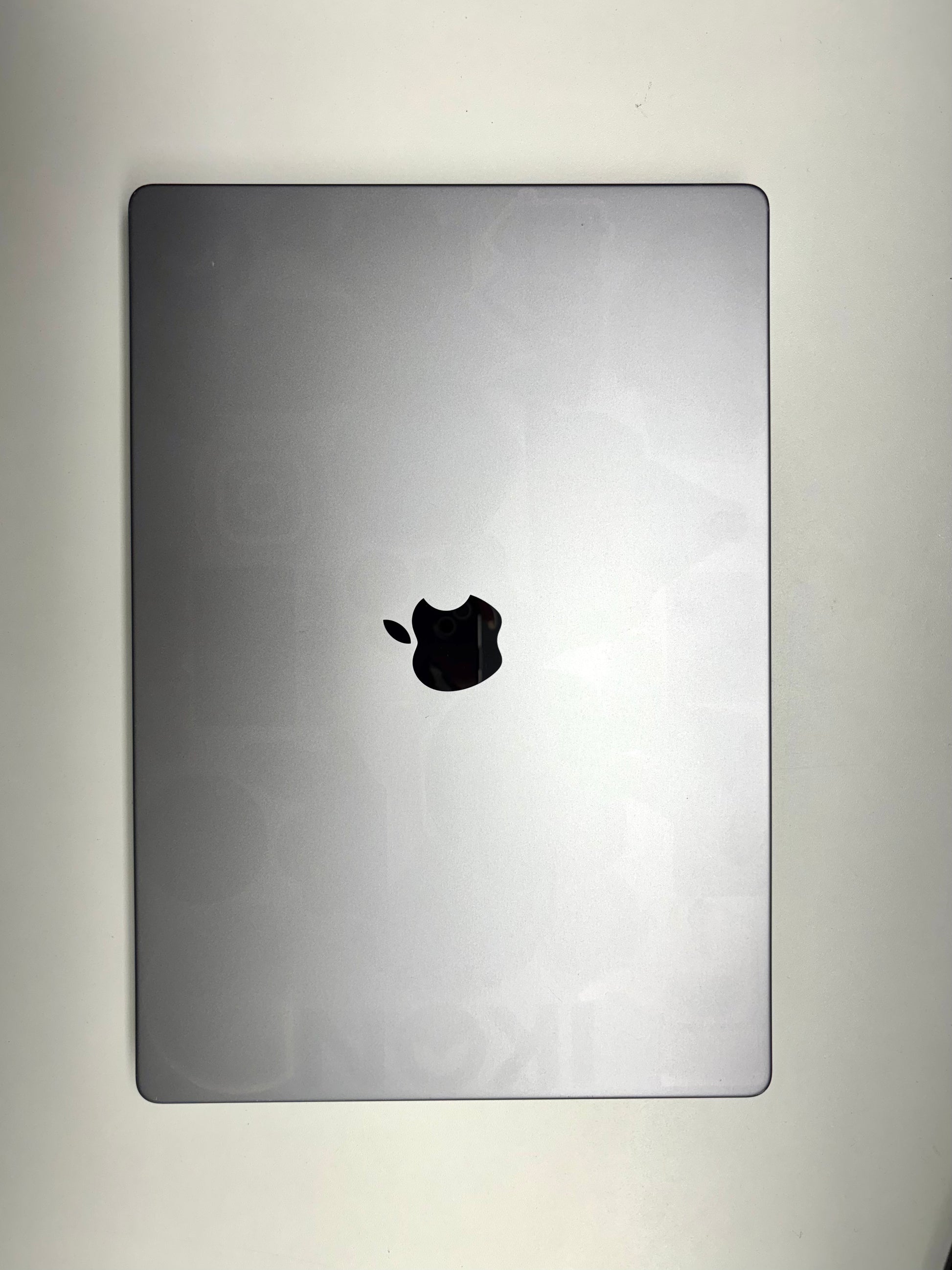 Apple MacBook Pro 16 Space Grau günstig gebraucht kaufen