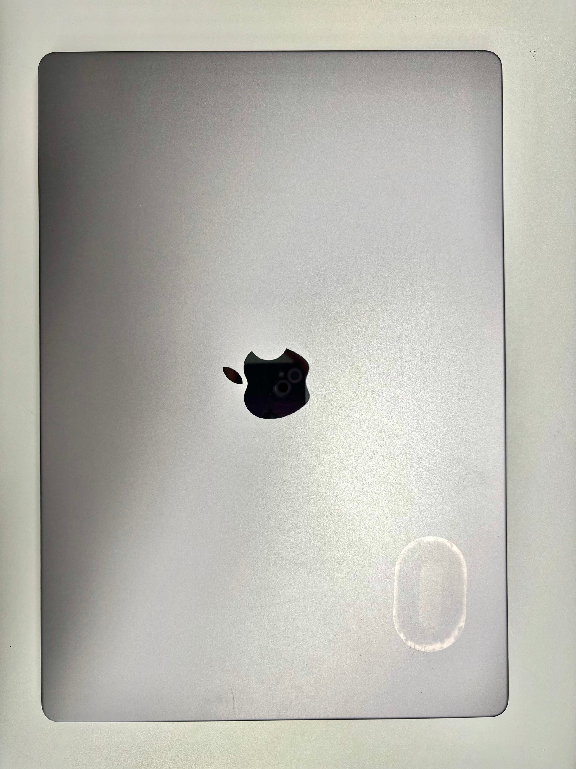 Apple MacBook Pro 16 Space Grau günstig gebraucht kaufen