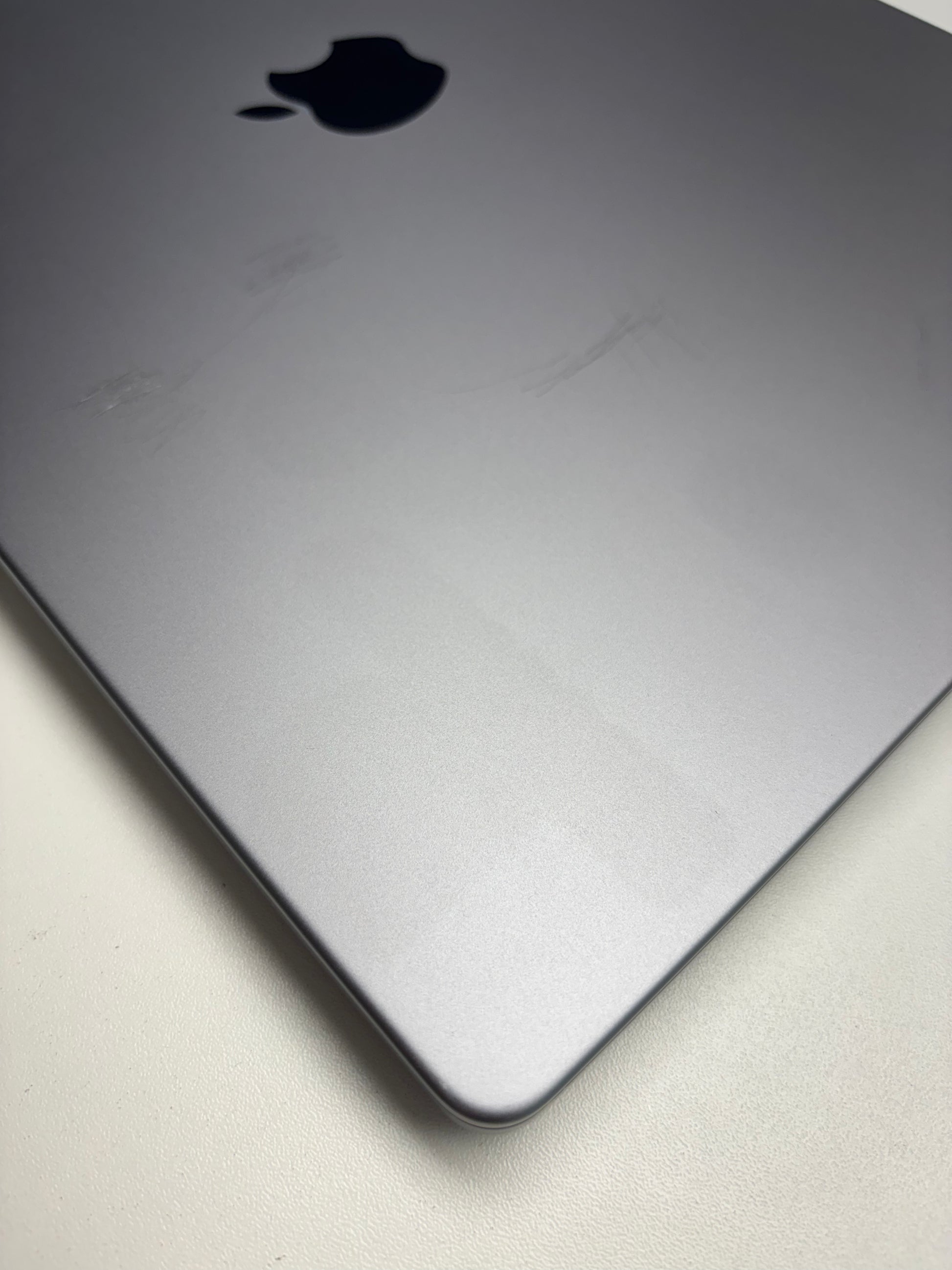 Apple MacBook Pro 16 Space Grau günstig gebraucht kaufen