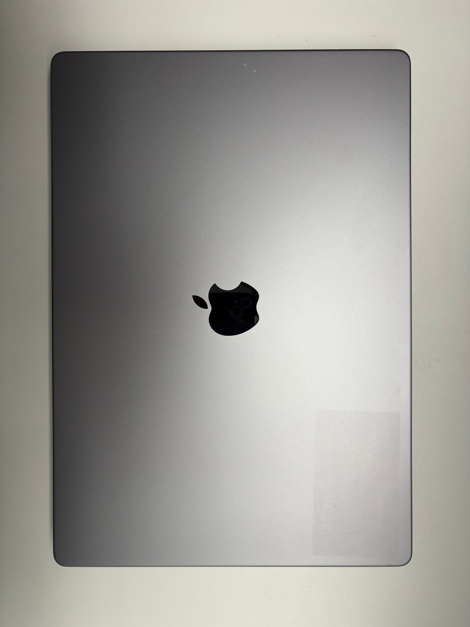 Apple MacBook Pro 16 Space Grau günstig gebraucht kaufen