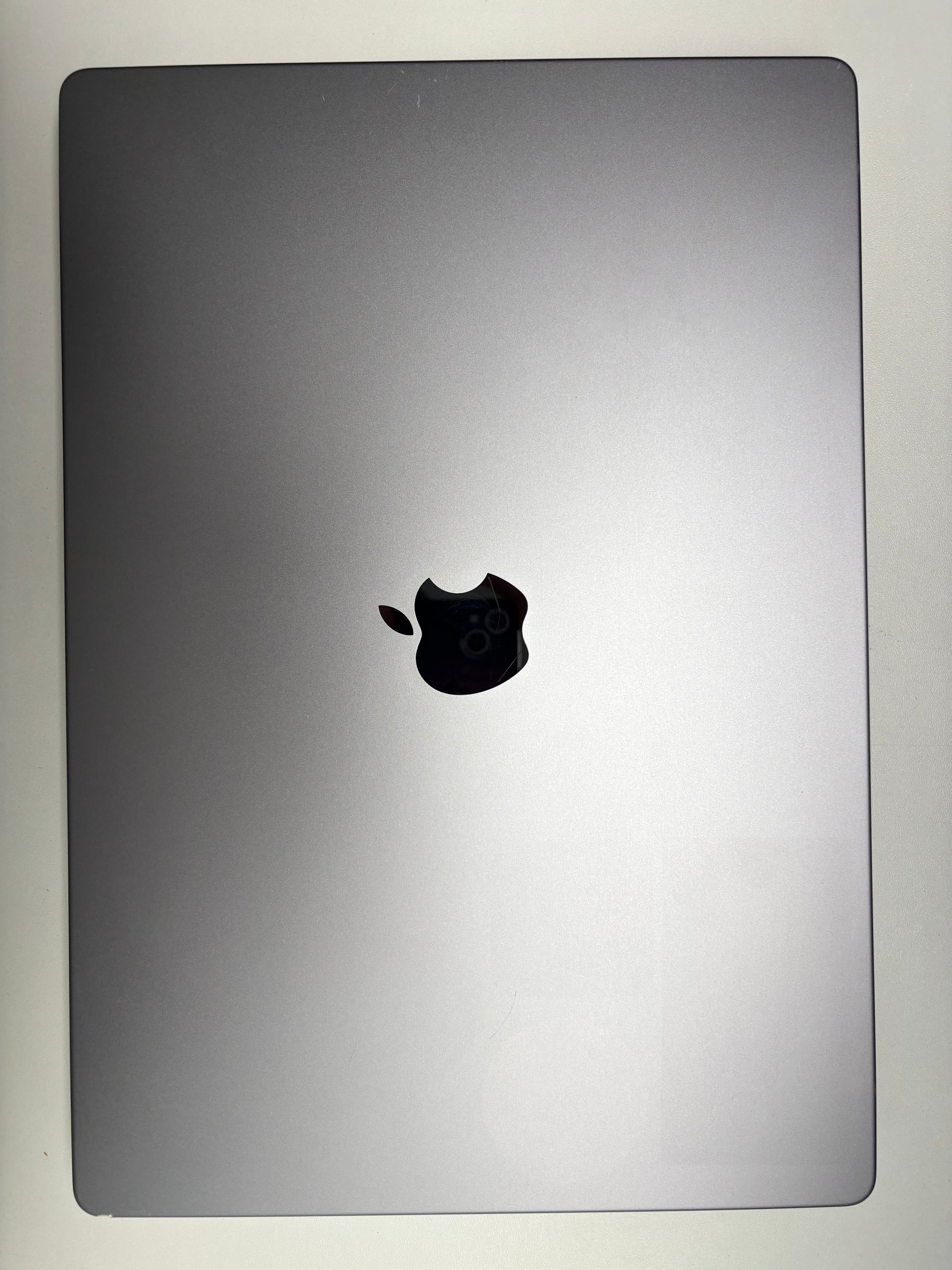 Apple MacBook Pro 16 Space Grau günstig gebraucht kaufen