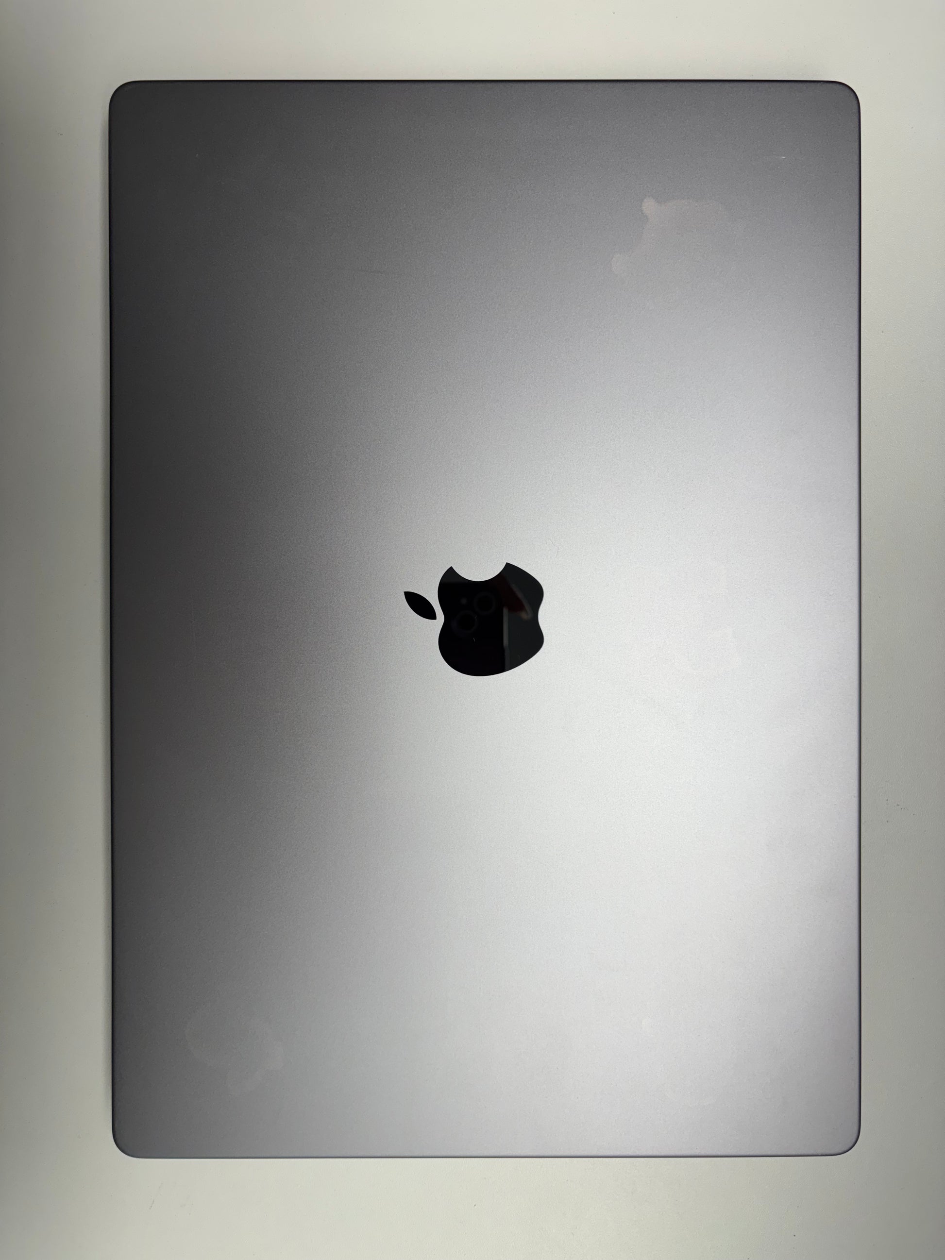 Apple MacBook Pro 16 Space Grau günstig gebraucht kaufen