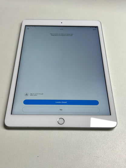Apple iPad 7th gen (2019) Silber günstig gebraucht kaufen