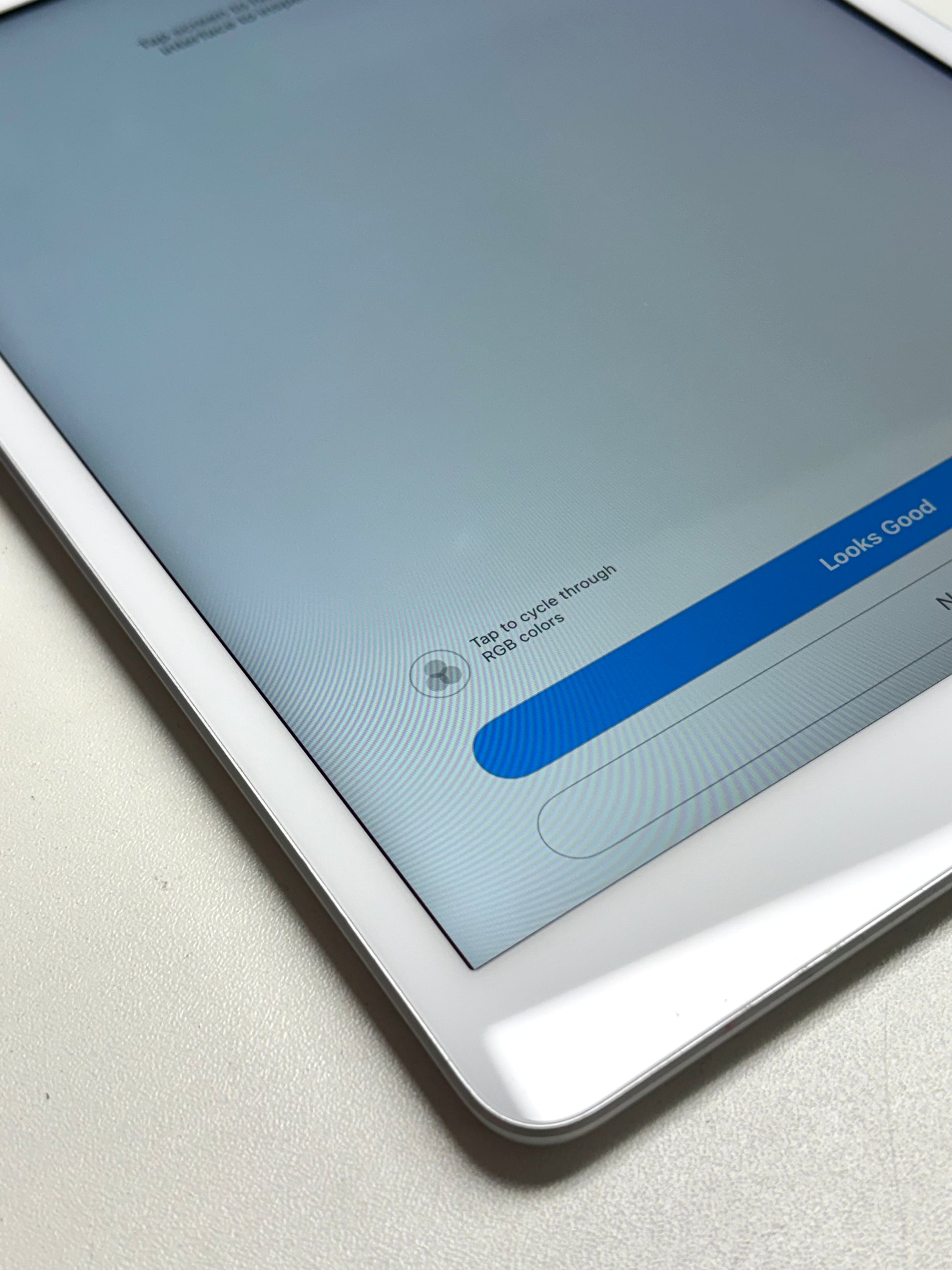 Apple iPad 7th gen (2019) Silber günstig gebraucht kaufen