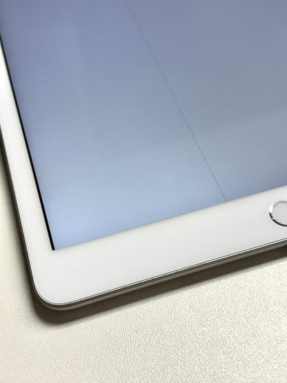 Apple iPad 7th gen (2019) Silber günstig gebraucht kaufen