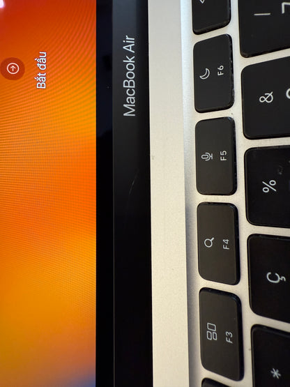 Apple MacBook Air 13 M1, 8‑Core CPU und 8‑Core GPU Late 2020 Silber Silber günstig gebraucht kaufen