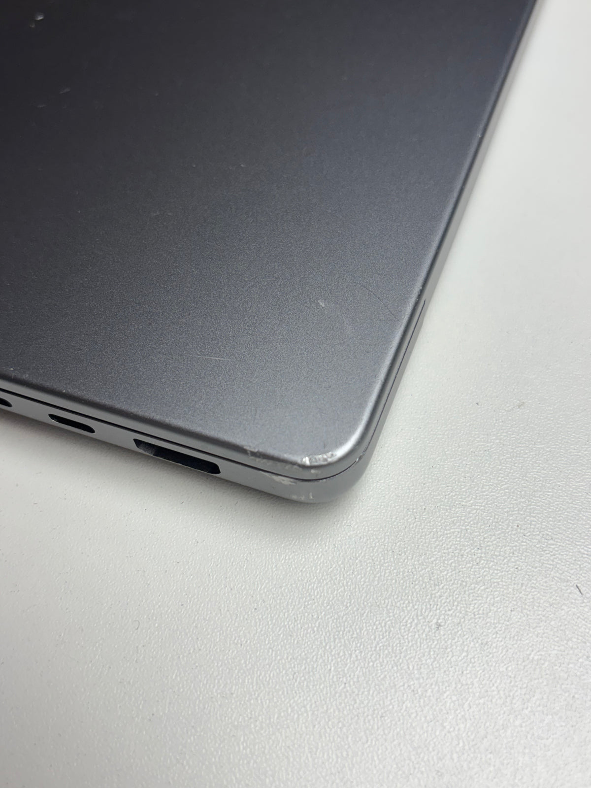 Apple MacBook Pro 14 Space Grau günstig gebraucht kaufen