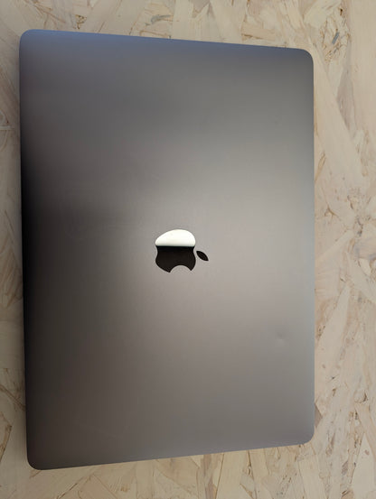 Apple MacBook Air 13 M1, 8-Core CPU und 7-Core GPU Late 2020 Space Grau Grau günstig gebraucht kaufen